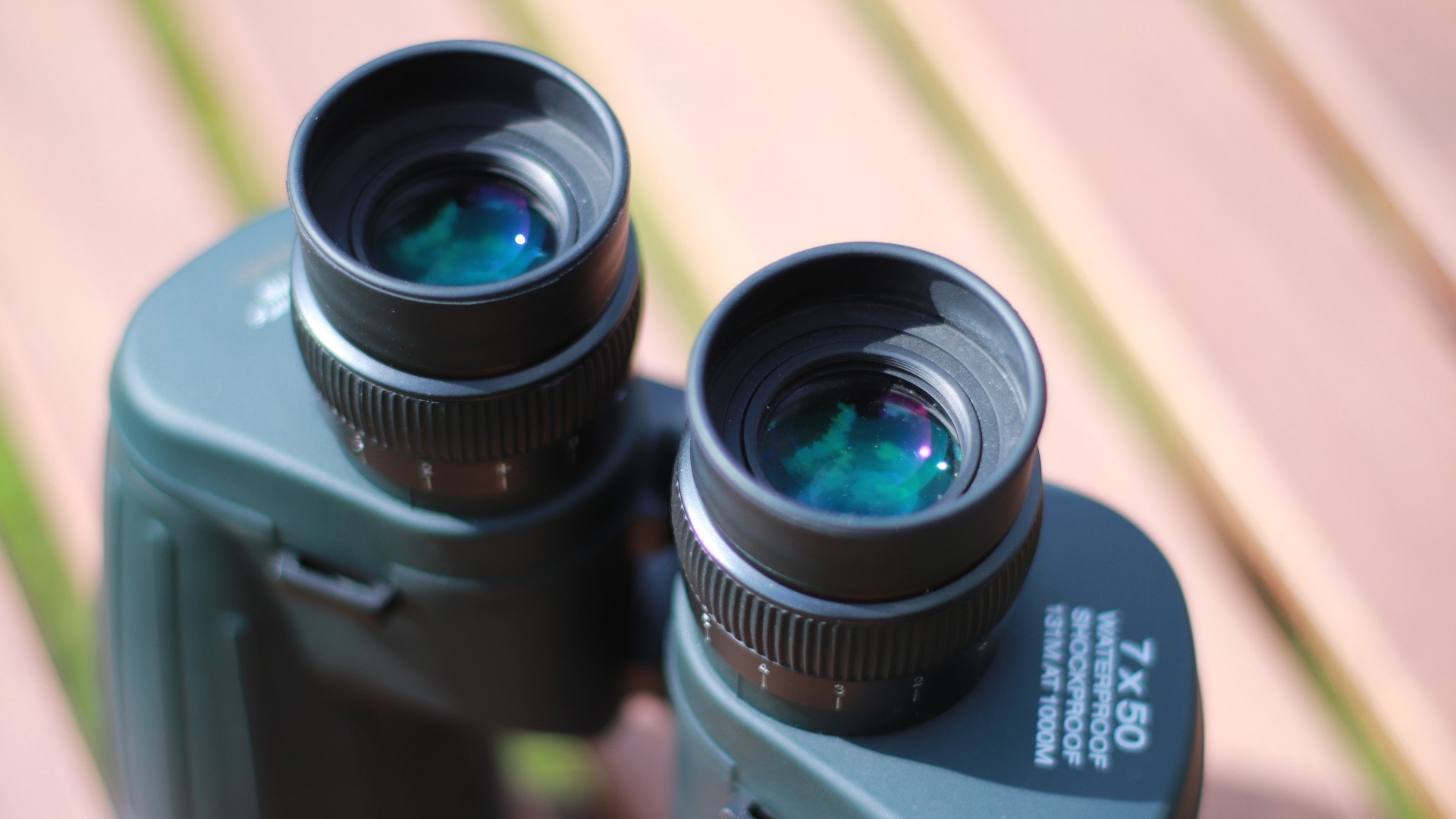 Fernglas Okulare Stehend Schraeg Oben Holz