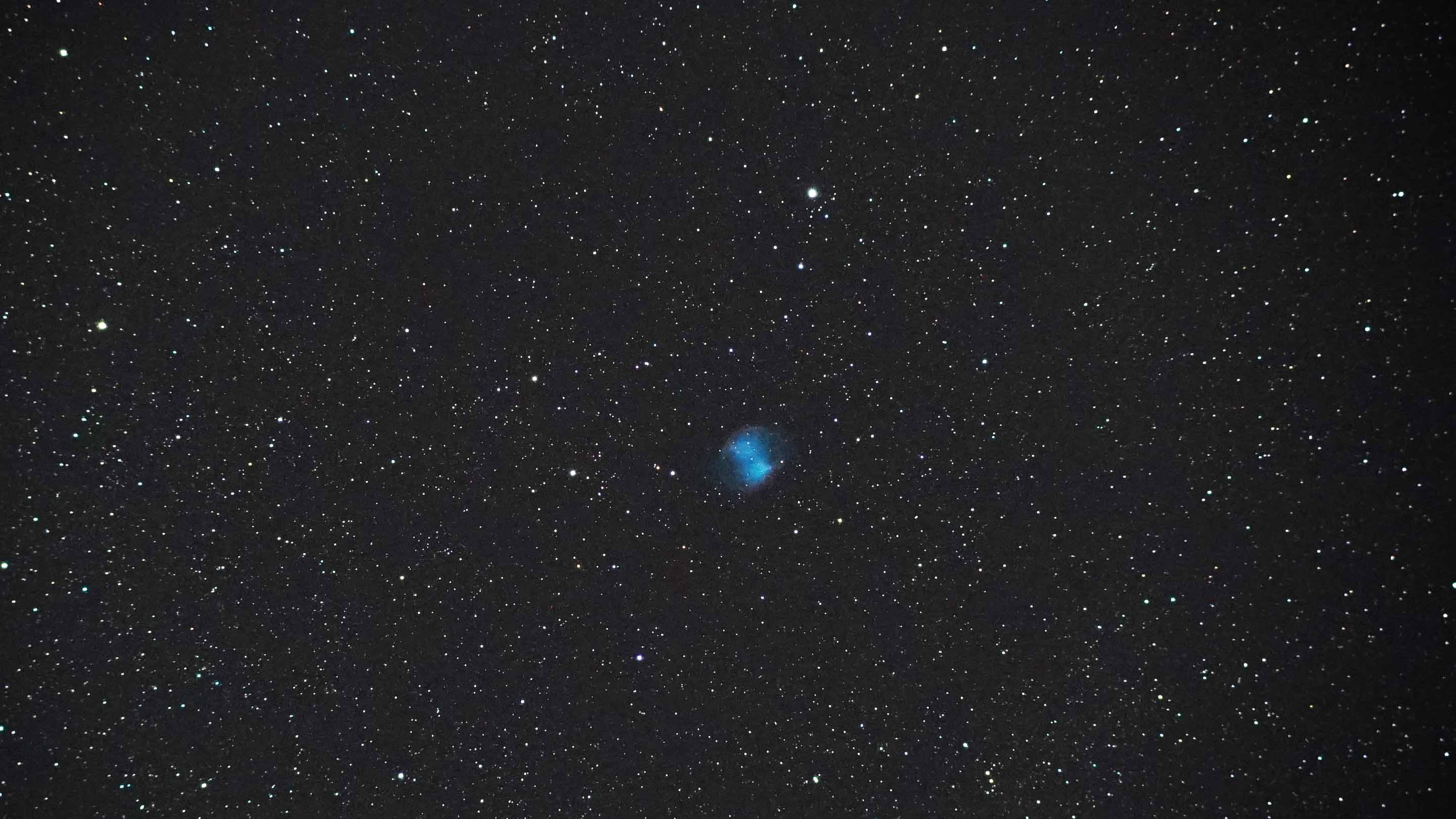 De Halternevel M 27 in het sterrenbeeld Vosje, Foto: Marcus Schenk