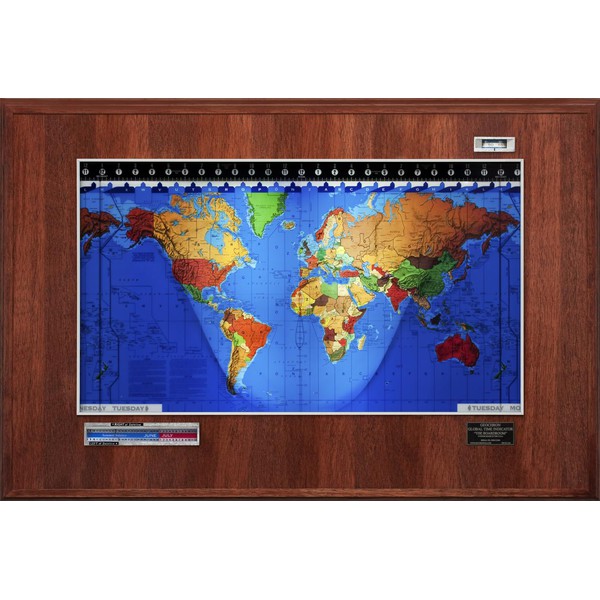 Geochron Boardroom model, in echt hickoryhout, met zilverkleurige sierlijst