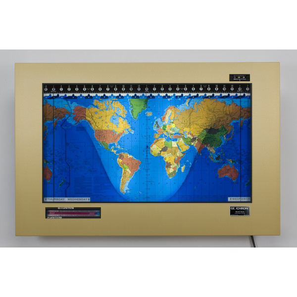 Geochron Original Kilburg wereldkaart, uitvoering in goud geanodiseerd aluminium, met zwarte sierlijst (Engels)