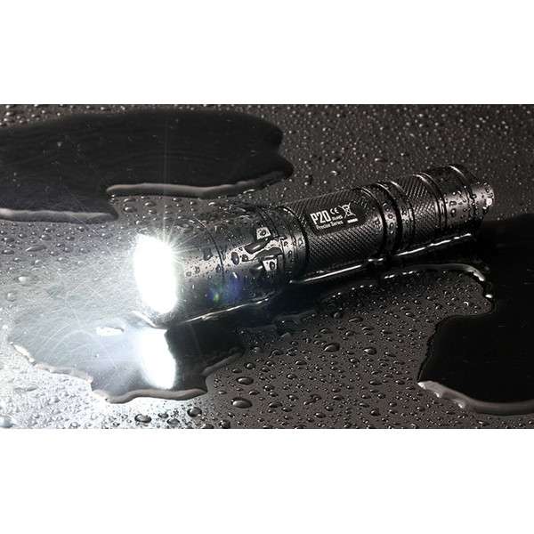 Nitecore Zaklamp P20