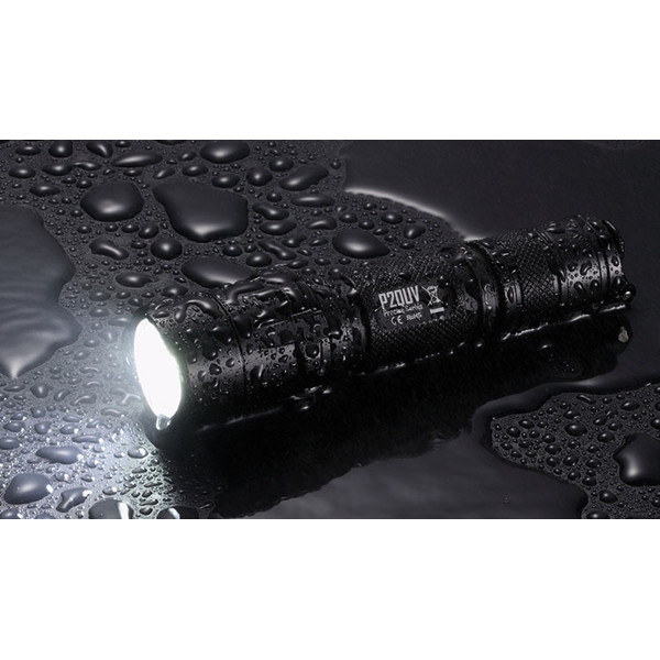 Nitecore Zaklamp P20UV