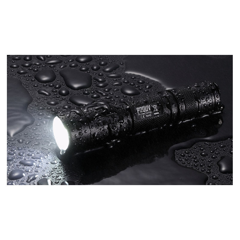 Nitecore Zaklamp P20UV