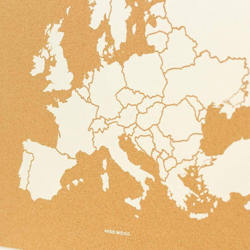 Miss Wood continentkaart Woody Map Europa weiß 60x45cm gerahmt