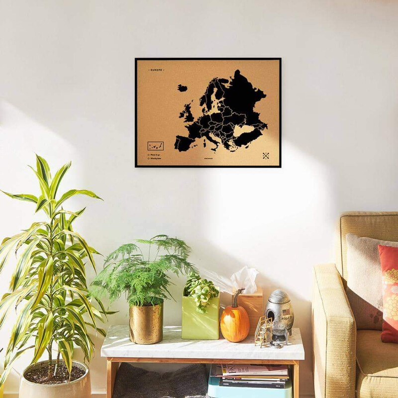 Miss Wood continentkaart Woody Kaart Europa zwart 60x45cm ingelijst