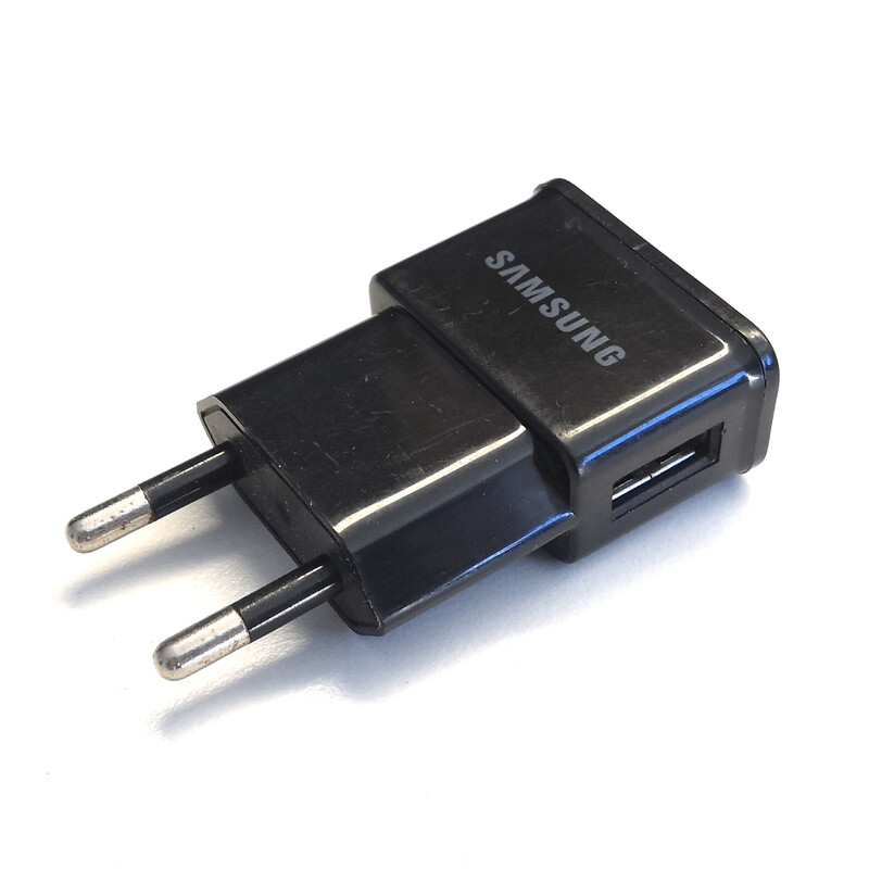 Stroomvoorziening USB Netstekker incl. 2m USB verlengkabel