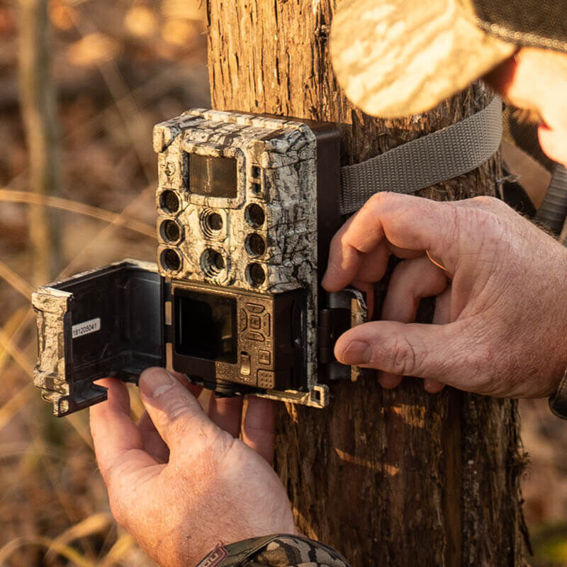 Bushnell Wildlife camera 32MP CORE DS4K Boomschors Camo No Glow, Box 5L